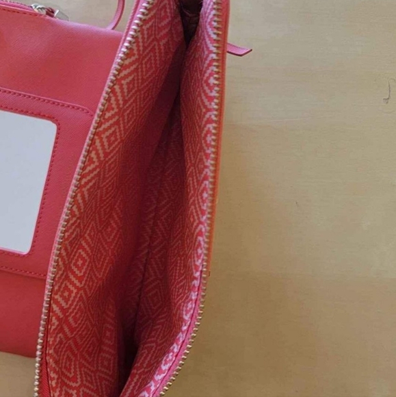 Stella & Dot Coral clutch - Picture 4 of 4